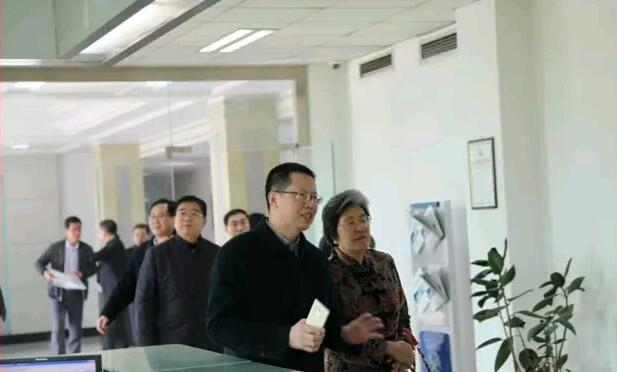 駐東南亞國(guó)家聯(lián)盟特命全權(quán)大使楊秀萍蒞臨集團(tuán)公司參觀指導(dǎo)