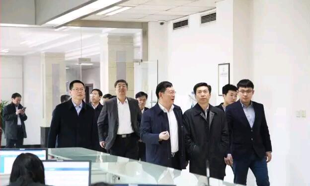 濰坊市委副書記、市長(zhǎng)李寬端一行來集團(tuán)公司參觀調(diào)研