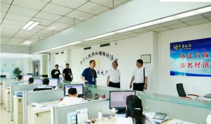 中國西北大學(xué)經(jīng)濟學(xué)院教授劉振清一行蒞臨晟綺港儲集團參觀洽談